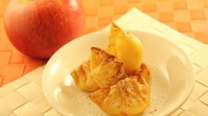 Osaka Ohsho "Gyoza no Ohsho Apple Pie" sale In-house contest winner