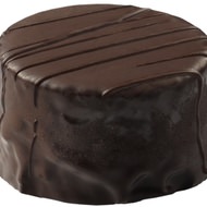 マックカフェに3年連続「ザッハトルテ」！ケーキすべてにチョコを使った濃厚な味わい