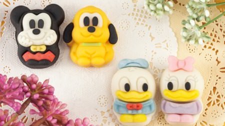 Japanese sweets that are too cute! "Eat trout Disney New Year ver." At 7-ELEVEN--Mickey & Pluto and Donald & Daisy