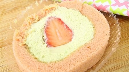 It's a waste to miss Lawson's "Premium Strawberry and Pistachio Cream Roll Cake"! Large strawberries are happy