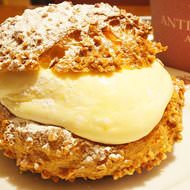 アンティコカフェ アルアビス「ビニエ」イタリア風シュークリームが絶品！アーモンドがけ生地に濃厚クリームぎっしり！