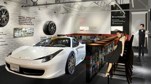 Opened in Osaka, a bar where you can enjoy authentic Italian food while looking at a supercar!