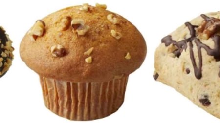 Three kinds of baked sweets at McCafé! Muffins and scones with plenty of chocolate and nuts are on the regular menu