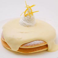 リリコイパンケーキが人気のレストラン「モケス ハワイ」が江ノ島にオープン！「天使のレモネード」も