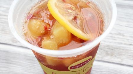 Is it so delicious? I drank Lawson's "Fruit In Tea"! Crush frozen strawberries and pineapples