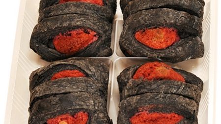 Devil feeling is amazing ...! Four new breads such as red and black "chocolate pie (strawberry)" are in stock at FamilyMart