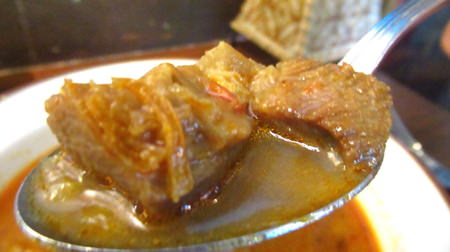 チャベ（cabe）目黒店 インドネシアの「ヤギカレー」はクセがない！上品で穏やかな風味を味わう！濃くて苦いトラジャコーヒーも美味い！
