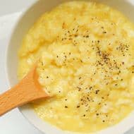 コーンスープでお手軽チーズリゾット♪ バターと一緒に混ぜるだけ、忙しい朝も10分で完成！