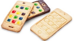 iPhone クッキーを焼けるクッキーカッター「I-Cookie」