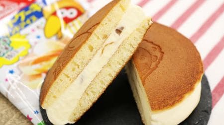 ファミマ「キョロチキ先輩のホットケーキサンドアイス」は安定のウマさ--ふっくらホットケーキでバニラアイスをサンド