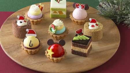 "Christmas limited" petit cake set designed by Disney Tsum Tsum, from Ginza Cozy Corner