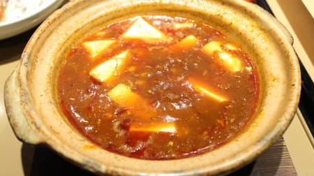 【実食】やよい軒「四川麻婆豆腐とから揚げの定食」―花椒と辣油で「自分の理想の辛さ」に調整してみた！