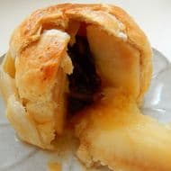 サクとろっ「りんご丸ごとアップルパイ」簡単レシピ！冷凍パイシートに包んで焼くだけ