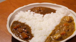 One plate of successive "Bon Curry"-Providing "Bon Curry Lunch" in collaboration with a vinegar restaurant