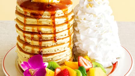 Big! 10 layers of pancakes on Eggs'n Things! "10th Anniversary Pancakes" -with 5 kinds of fruits!