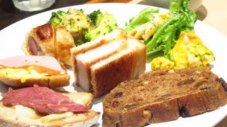 【実食】神戸屋のパン食べ放題はかなりお得！カツサンドやアップルパイなど“ちょい高めパン”も好きなだけ