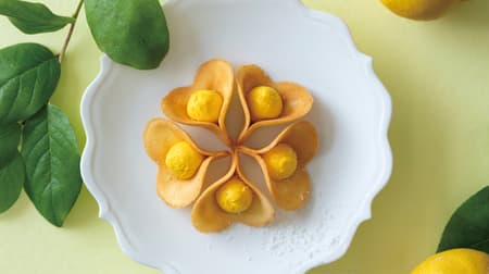 Summer only! "Rufuru Lemon Coconut" with bittersweet cream --From Kogetsu's Western confectionery brand "KINEEL"