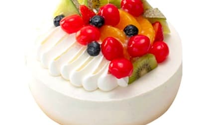 Check out all the decoration cakes from Chateraise June! Pay attention to "Domestic cherry decoration" limited to June