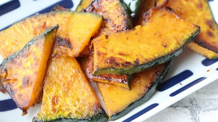 Recipe for Baked Pumpkin with Salted Butter! The sweetness of pumpkin is enhanced by the buttery flavor and savory aroma.