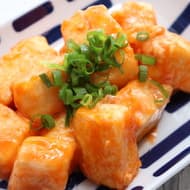 豆腐で節約＆ボリューム満点「豆腐のエビマヨ風」レシピ！濃厚な甘じょっぱさが後を引く