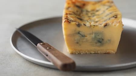 「生ブルーチーズケーキ青」新宿に期間限定で -- 濃厚な味わいと刺激的な風味が特徴のゴルゴンゾーラを贅沢に