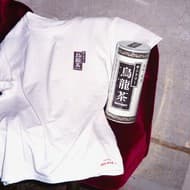 「サントリー烏龍茶」のロゴTシャツ爆誕！「niko and ...」とコラボした「烏龍Tコレクション」 さりげない中国語デザインが良き