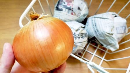 The correct way to store onions! It lasts for 2 months even at room temperature. Tips for refrigerating and freezing storage!