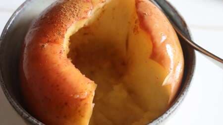 レンジ5分「焼りんご」簡単レシピ！シナモン香る冬おやつ