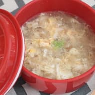 【レシピ】休日前のお楽しみ「ニンニクたっぷりスープ」パンチのある風味がクセになる！しいたけの旨味や玉ねぎの甘さ