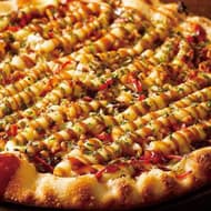 シェーキーズ「チーズお好み焼き風ピザ」1月限定 人気の和風フレーバー復活！