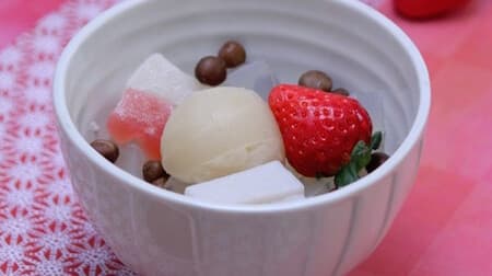 Funabashiya "Strawberry Milk Anmitsu" Sweet and sour strawberries and rich milk bean paste are perfect for winter