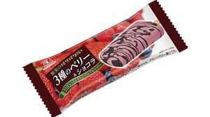 "Fruit crispy bar" with "crispy chocolate" in 3 kinds of sweet and sour berry ice cream