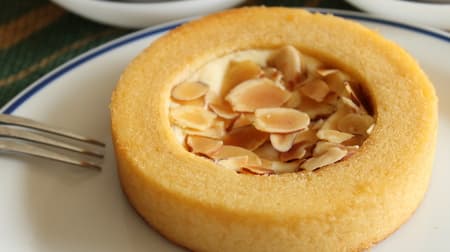 [Tasting] FamilyMart "Cheesecake Baum with a moist texture-raisins & almonds-"