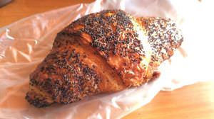 [Today's snack] Tsukiji's "Anko croissant" is excellent! At the freshly baked bread studio "Le Pain"