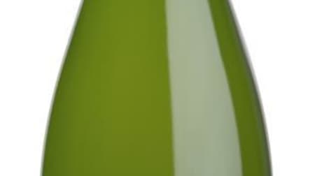 "Joea Organic Sparkling Chardonnay" A wine-taste beverage jointly developed with a French winery