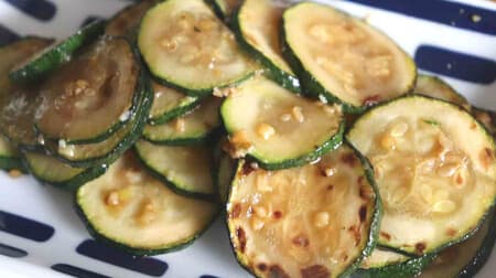Simple and delicious "Zucchini butter soy sauce saute" recipe! Chopsticks with garlic flavor Also as a beer snack!
