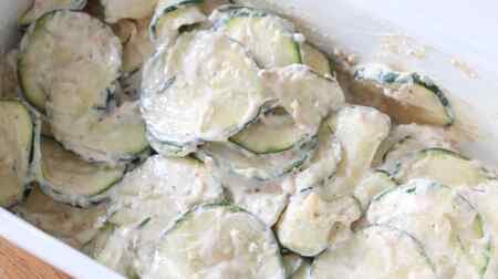 Easy recipe for "Zucchini with sesame cheese"! Crumpled creamy sesame savory summer snacks