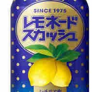 不二家「レモネードスカッシュ」シチリア産レモン10％使用のコクのある炭酸入り飲料