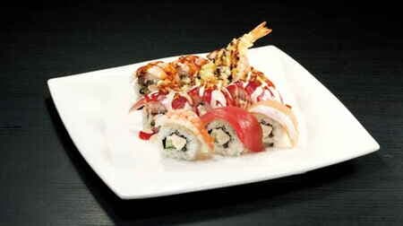 Kura Sushi Roll Sushi "Rainbow Roll" "Tuna Texas Roll" "Shrimp Tiger Roll" 3 types! "Taiwan Fruit Tea" and "Muscat Parfait"