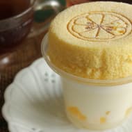 【実食】ファミマ「レモンチーズのスフレ・プリン」さわやかレモンとチーズのコク！