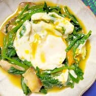 低カロリー「卵の落とし煮」レシピ！しっとりほうれん草にトロトロたまごを絡めておだしで煮るだけ