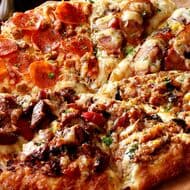 ピザーラ史上最強ミートピザ「肉盛りクォーター」ステーキ・テリヤキチキン・プルコギ・熟成サラミが2倍量トッピング！