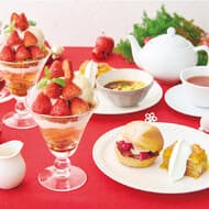 Afternoon Tea「クリスマスの贅沢ティーコース」コース限定で「苺と林檎のスペシャルパフェ」も