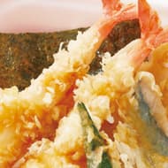 和食さと「天丼」テイクアウト限定で半額！海老天2本・野菜・季節の魚 米粉入り衣で軽い食感の天ぷら