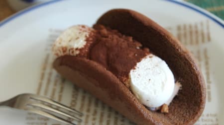 【実食】ファミマ「ふわふわケーキオムレット チョコ」濃厚な生チョコとやわらかホイップ