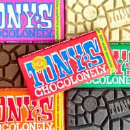 オランダの人気チョコ「Tony's Chocolonely（トニーズ チョコロンリー）」PLAZAで販売！“ミルクチョコレート キャラメルシーソルト” “ホワイトチョコレート ラズベリーポッピングキャンディ” など