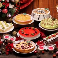 スイパラクリスマスパーティー「ミルキーフレーズ クリスマスリースのムースケーキ」「ピーナッツクリームとくるみのクリスマスロールケーキ」 など