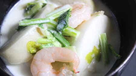 "Kabuto shrimp boiled in milk" recipe! A mellow milk soup with a spicy ginger accent