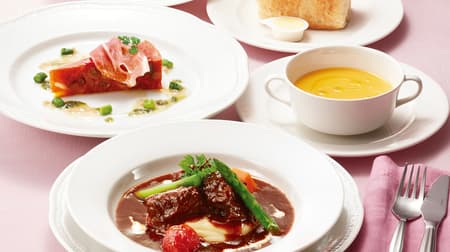 Royal Host's "Seasonal Special: A Course of Seasonal Ingredients" - "Beef Stew with Asparagus and Mashed Potatoes" and other courses available for reservation only