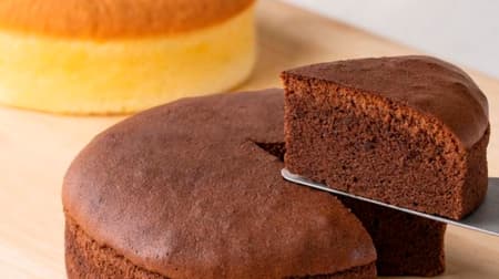 Godiva "Taiwan Sponge Cake Plain" and "Taiwan Sponge Cake Chocolate" - soft and silky texture